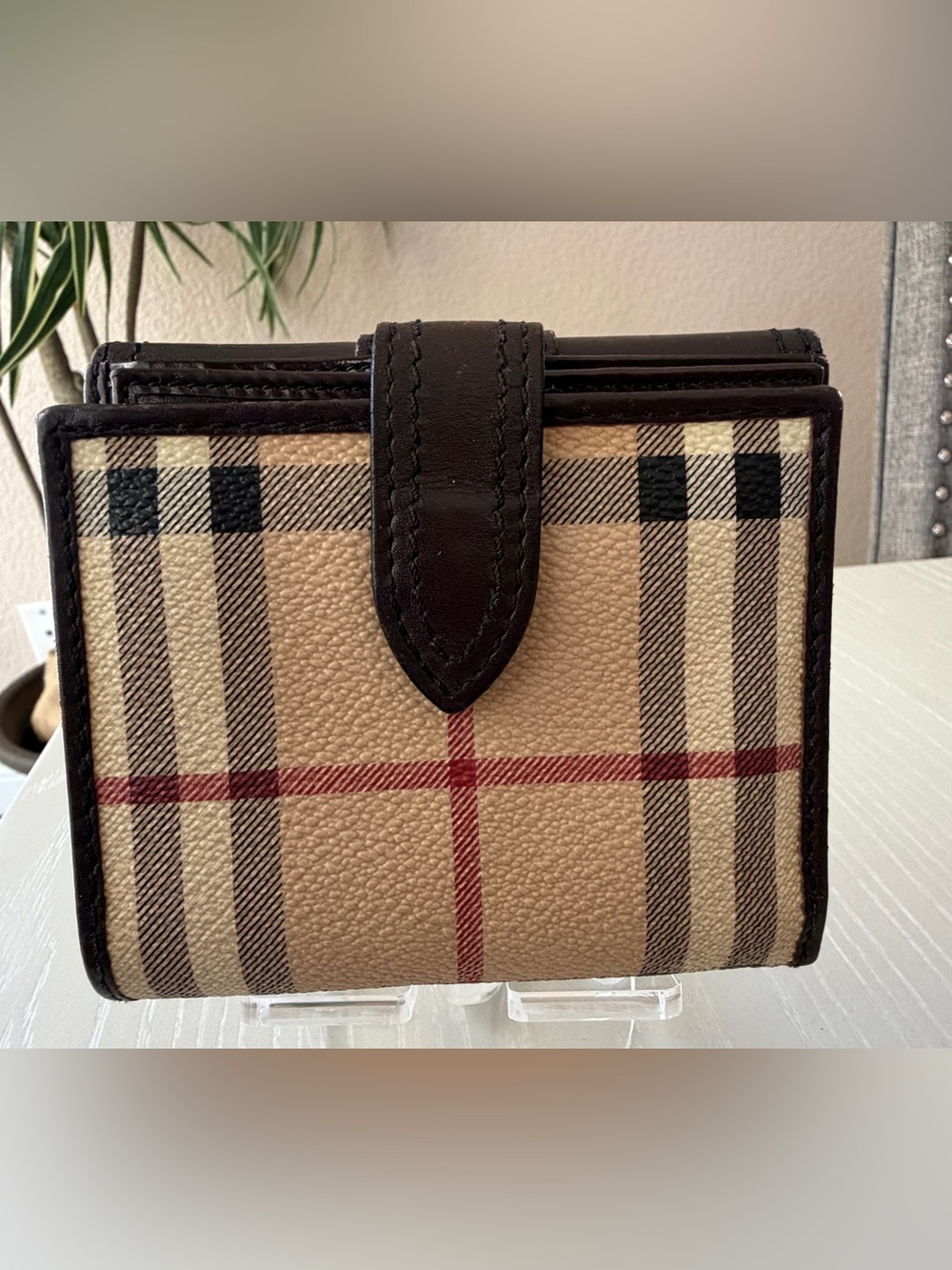Authentic Burberry Nova Check Beige Brown Leather Wallet - Picture 2 of 7